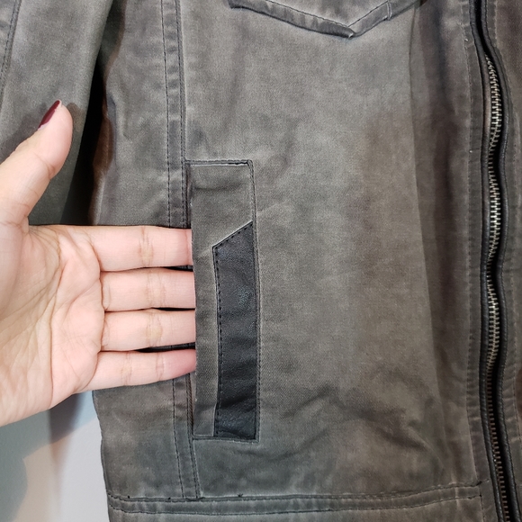 XRAY JEANS Boy's Distressed Wash Shearling Jacket - Picture 6 of 8